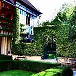 Hotel La Maison De Rhodes & Troyes