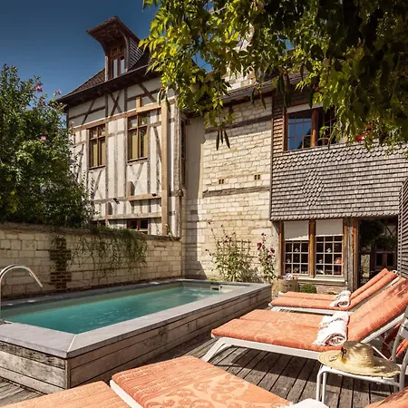 La Maison De Rhodes & 5*