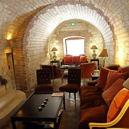 La Maison De Rhodes & Hotel Troyes