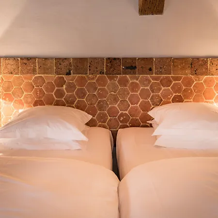 La Maison De Rhodes & Troyes