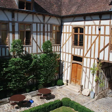 La Maison De Rhodes & Troyes