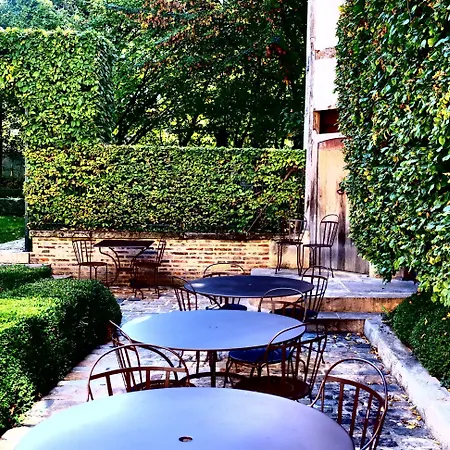 La Maison De Rhodes&spa Troyes