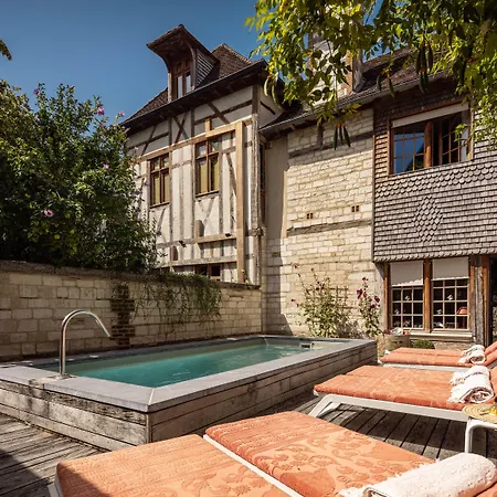 La Maison De Rhodes & Ξενοδοχείο Τρουά